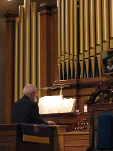 Bradford UCC's own John Atwood at the organ